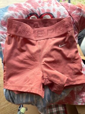 Nike pro women’s mid rise 3” mesh paneled shorts